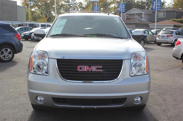 GMC Yukon 2012 photo 1