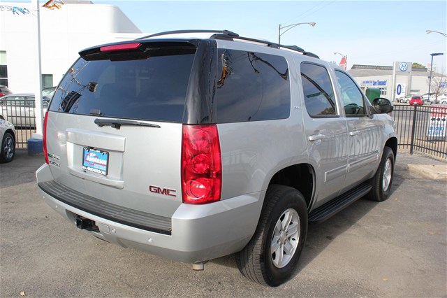 GMC Yukon 2012 photo 3