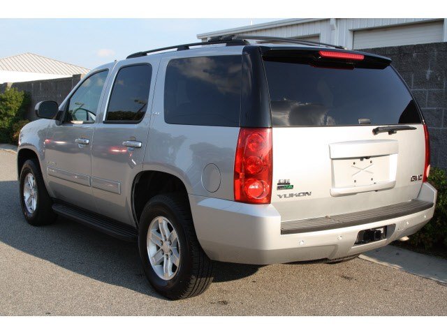 GMC Yukon 2012 photo 4