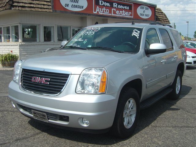 GMC Yukon 2012 photo 3