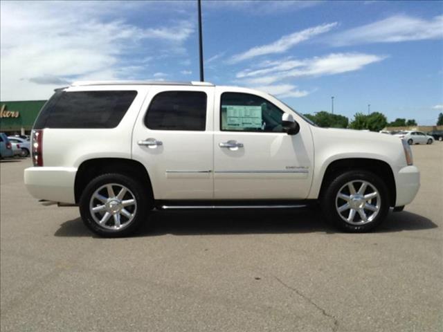 GMC Yukon EX Sedan 4D SUV