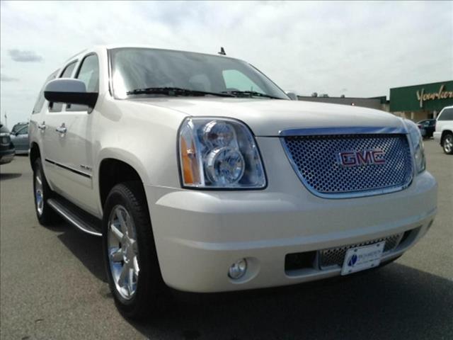 GMC Yukon 2013 photo 1