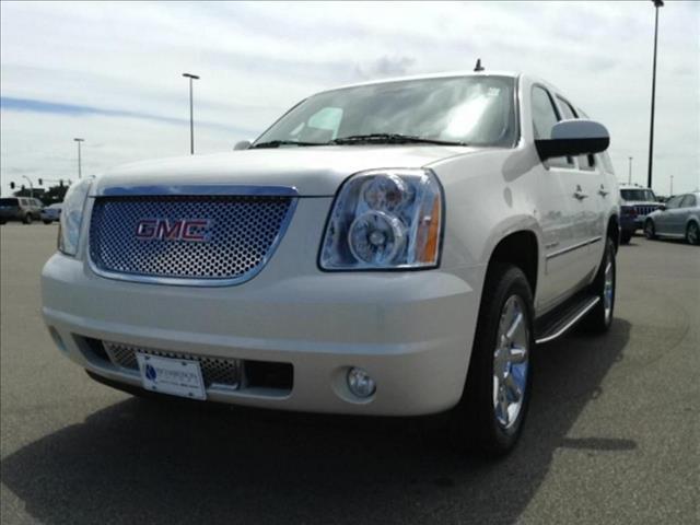 GMC Yukon 2013 photo 3