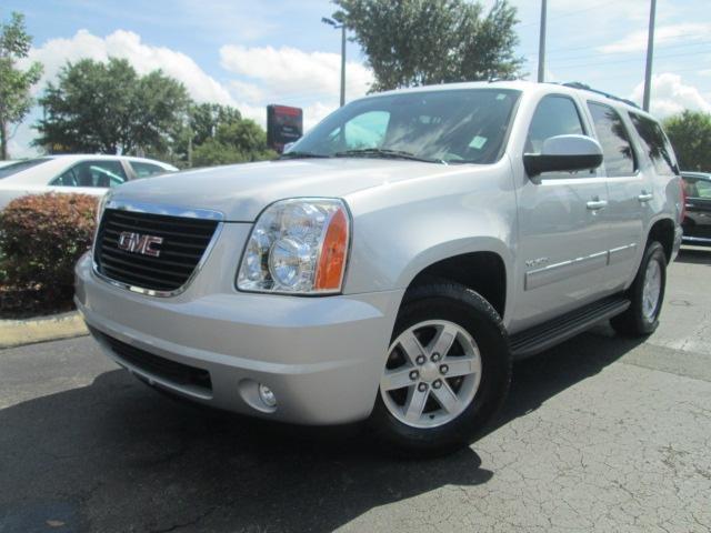 GMC Yukon 2013 photo 2