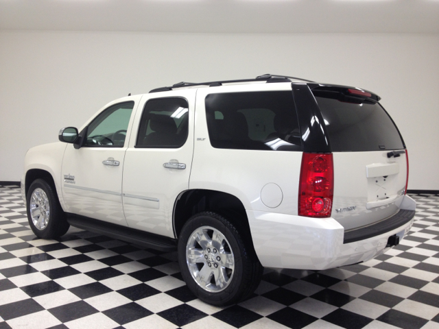 GMC Yukon 2013 photo 1