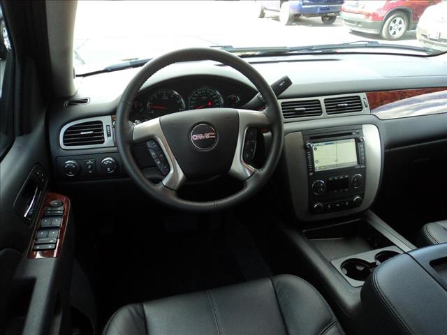 GMC Yukon 2013 photo 19