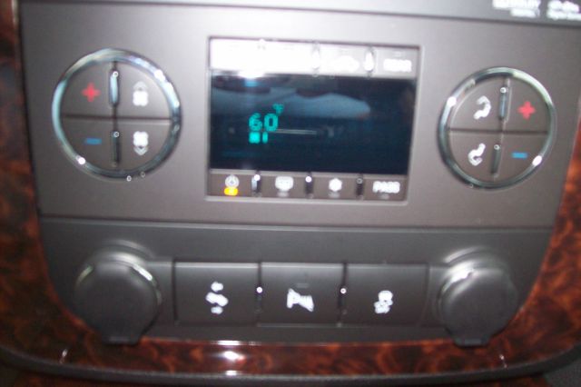 GMC Yukon 2013 photo 11