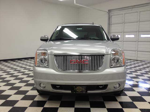 GMC Yukon 2013 photo 4