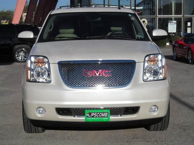 GMC Yukon 2013 photo 3