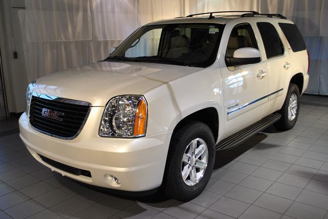 GMC Yukon 2013 photo 3