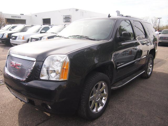 GMC Yukon 2013 photo 3