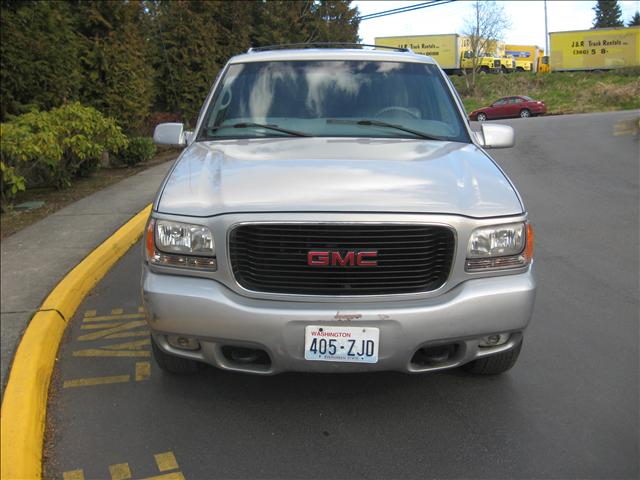 GMC Yukon Denali 1999 photo 1