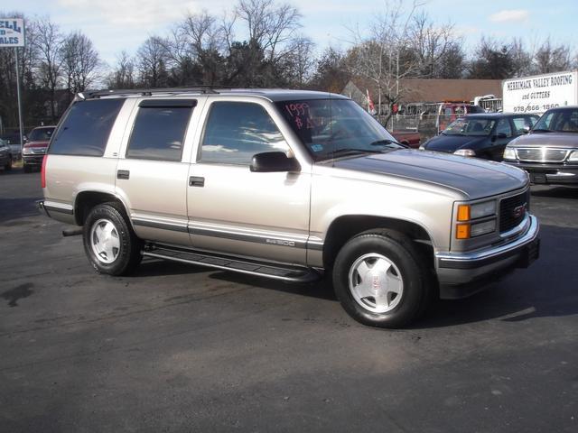 GMC Yukon Denali 1999 photo 3