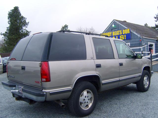 GMC Yukon Denali 1999 photo 3