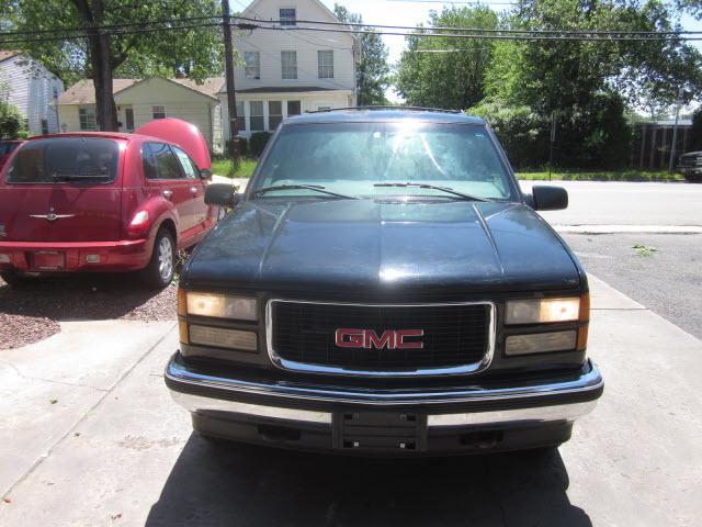 GMC Yukon Denali 1999 photo 1