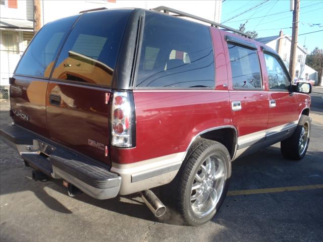 GMC Yukon Denali 1999 photo 2