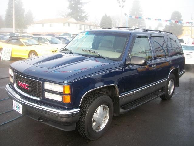 GMC Yukon Denali 1999 photo 0