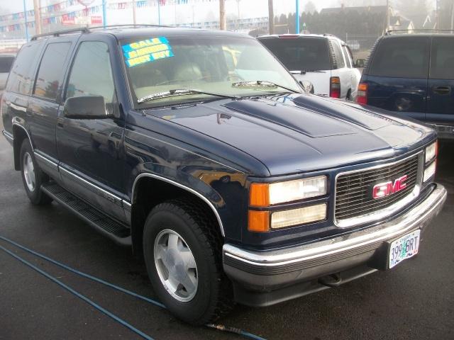 GMC Yukon Denali 1999 photo 1