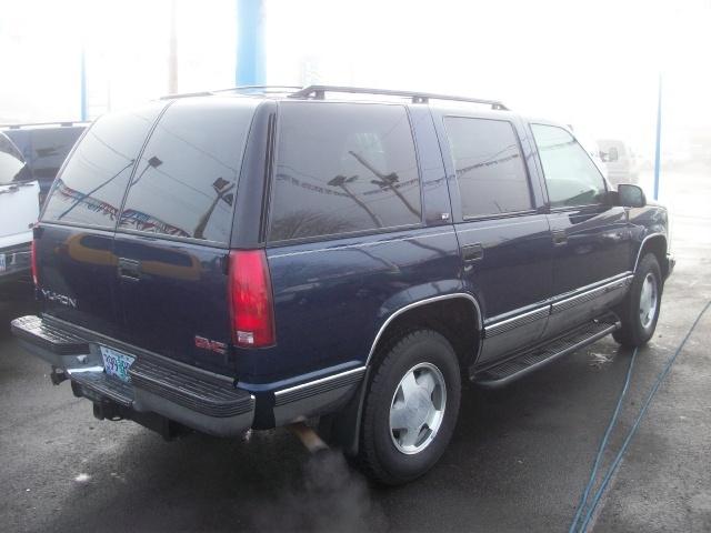 GMC Yukon Denali 1999 photo 2