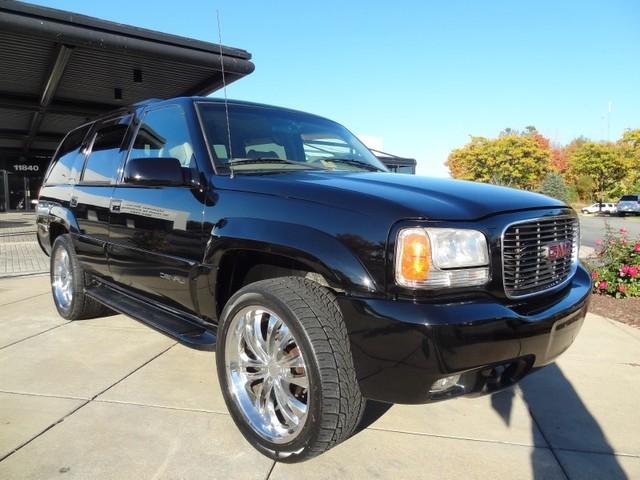 GMC Yukon Denali 2000 photo 3