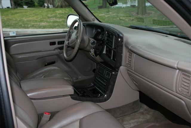 GMC Yukon Denali 2003 photo 5