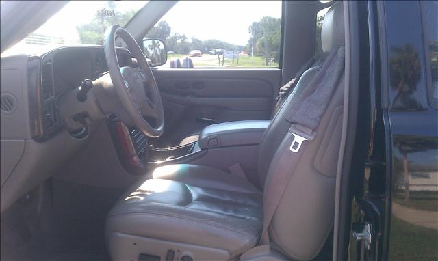 GMC Yukon Denali 2004 photo 3