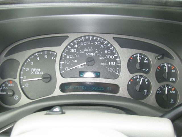 GMC Yukon Denali 2004 photo 14