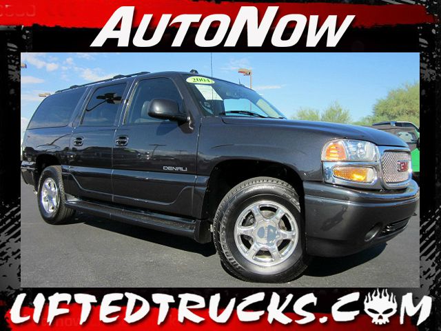 GMC Yukon Denali 2004 photo 1