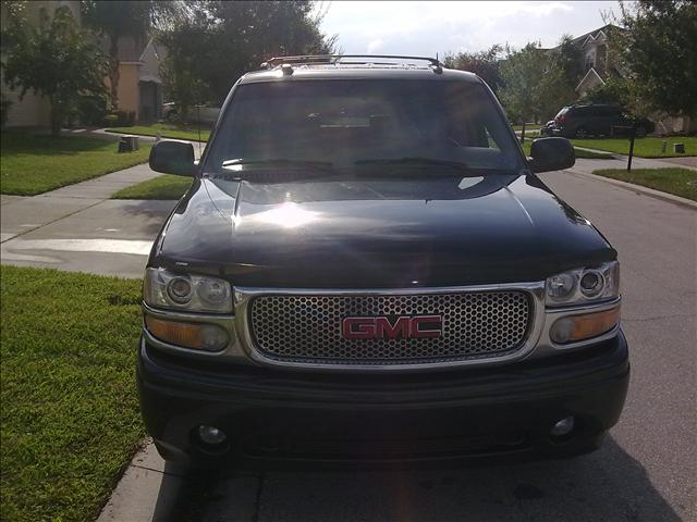 GMC Yukon Denali EX Sedan 4D Sedan