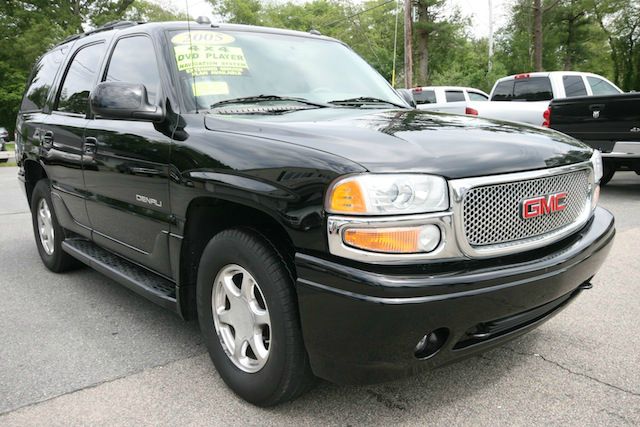 GMC Yukon Denali 2005 photo 4