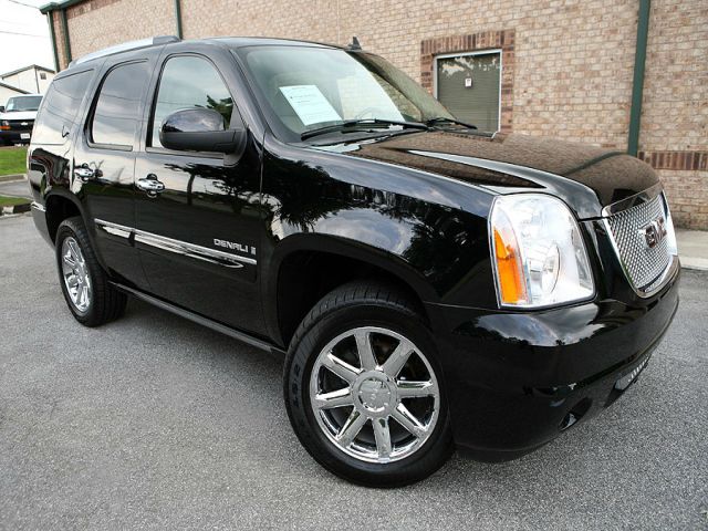 GMC Yukon Denali 2007 photo 2