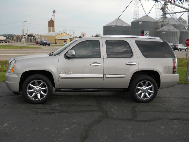 GMC Yukon Denali 2007 photo 1