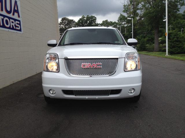 GMC Yukon Denali SXT Van SUV