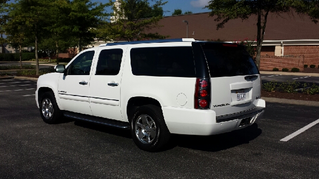 GMC Yukon Denali 2007 photo 1