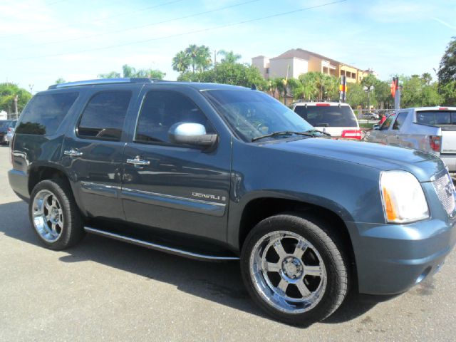 GMC Yukon Denali 2007 photo 1