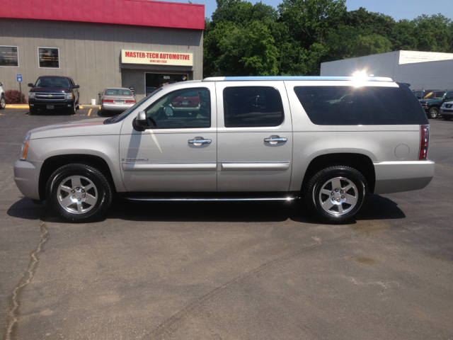 GMC Yukon Denali 2007 photo 3