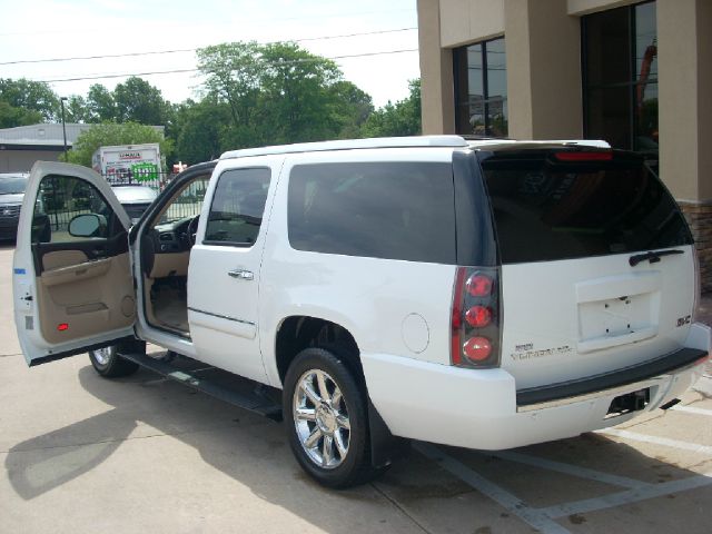 GMC Yukon Denali 2007 photo 6