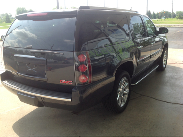 GMC Yukon Denali 2008 photo 13