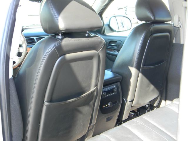 GMC Yukon Denali 2008 photo 21