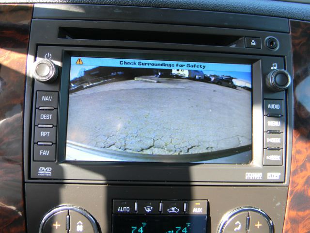 GMC Yukon Denali 2008 photo 25