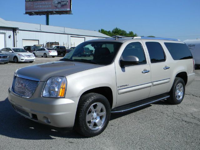 GMC Yukon Denali 2008 photo 35