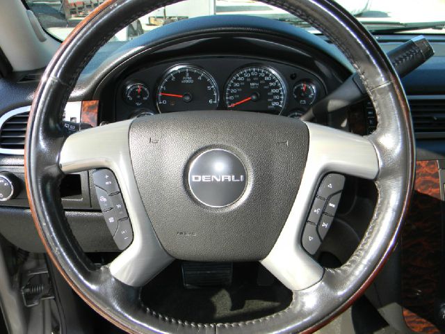 GMC Yukon Denali 2008 photo 4