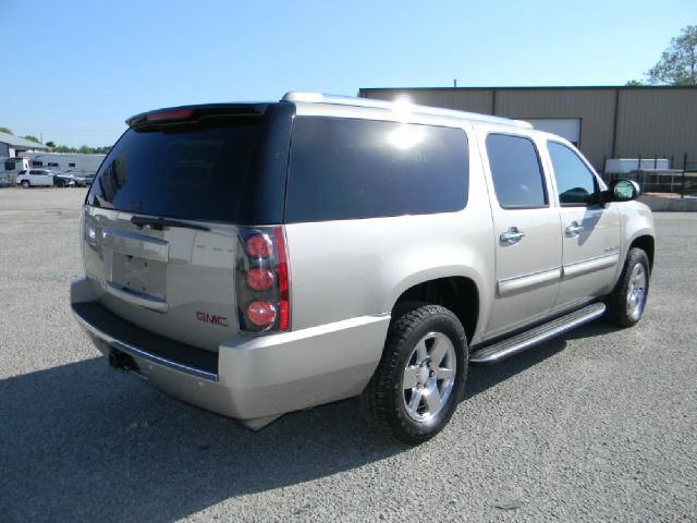 GMC Yukon Denali 2008 photo 41