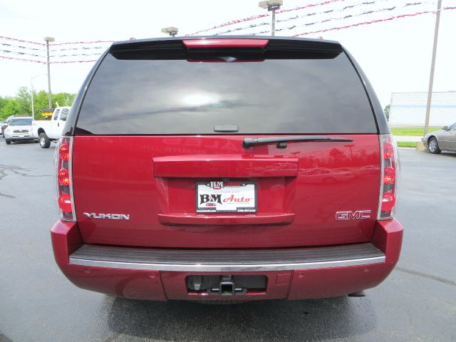 GMC Yukon Denali 2008 photo 12