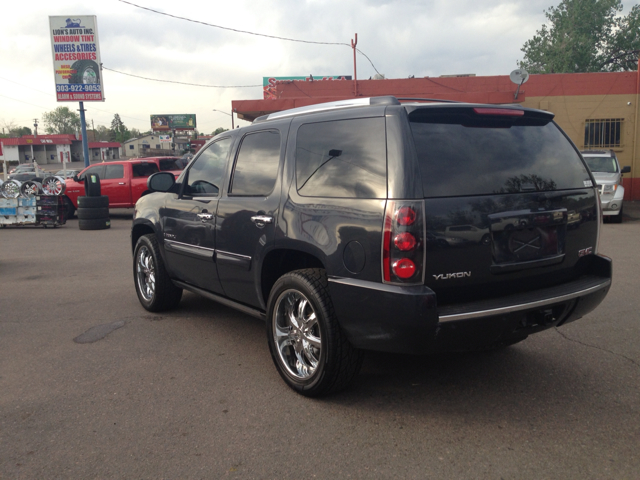 GMC Yukon Denali 2008 photo 1