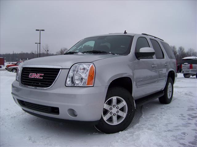 GMC Yukon Denali 45 Sport Utility