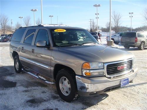 GMC Yukon XL 2000 photo 2