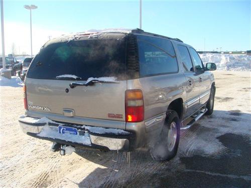 GMC Yukon XL 2000 photo 4