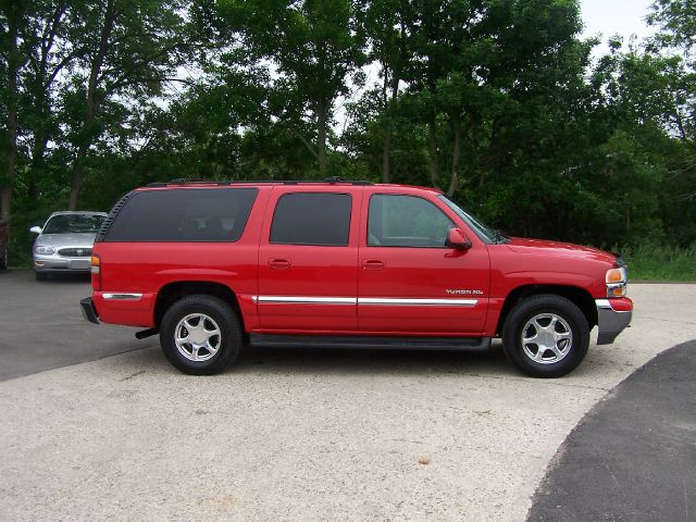 GMC Yukon XL 2000 photo 1