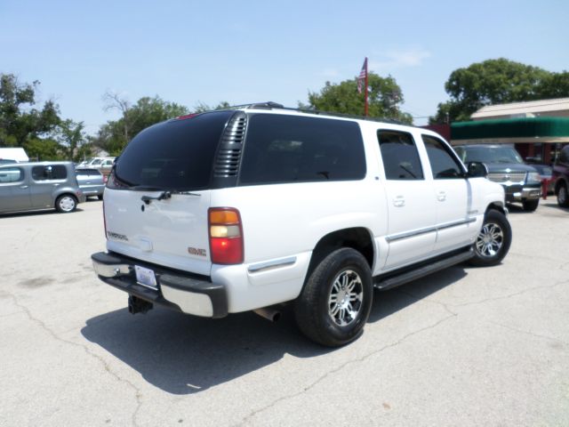 GMC Yukon XL 2000 photo 4